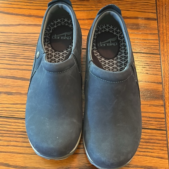 Dansko Patti Navy Leather Slip-On Clogs EUC - Picture 2 of 10